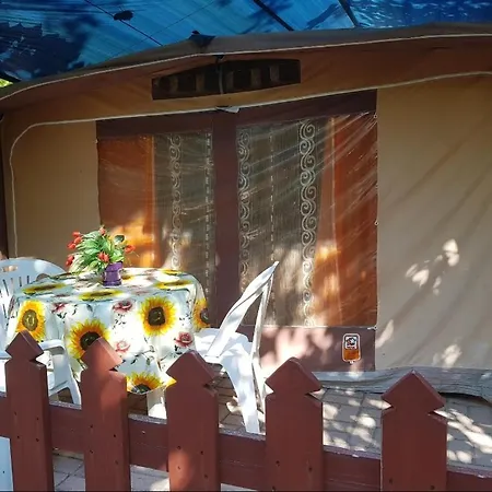 Onda Azzurra Campsite *